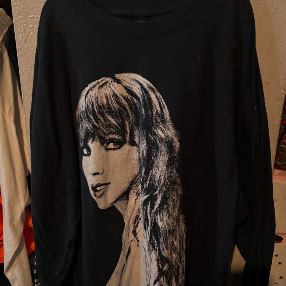 Taylor swift the eras tour blue longsleeve merch shirt from la night 6